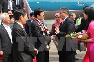 Chủ tịch nước đến Jakarta tham dự Hội nghị Cấp cao Á-Phi