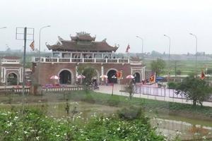 Di tích quốc gia Đền Trần tại Thái Bình xuất hiện 6 tấm bia đá lạ
