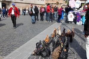 Chính phủ Italy chủ trương cắt giảm ngân sách để tránh tăng thuế