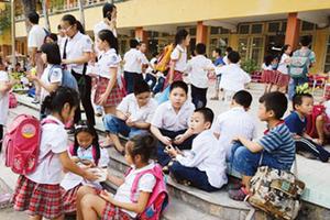 Cấm thi tuyển vào lớp 6: Đổ xô đi luyện IQ, EQ và tiếng Anh