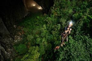 Phó Thủ tướng trả lời phỏng vấn truyền hình Mỹ về hang Sơn Đoòng