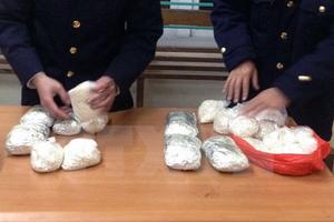 Mang hơn 2kg ma túy đá về Việt Nam tiêu thụ