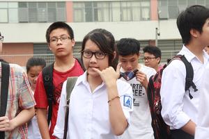 "Cửa hẹp" trường công