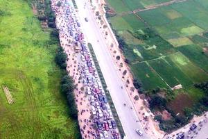 Nạn tắc đường dìm giá dự án nhà ở?