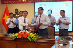 Ký chương trình phối hợp giữa Thanh tra Chính phủ và TTXVN 