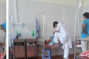 Xem xét lại vụ 'bác sĩ giẫm chân lên giường'