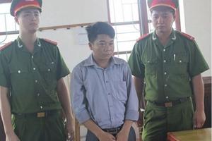 Bắt hai cán bộ lập hồ sơ khống rút tiền tỉ