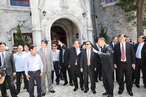 Thủ tướng Lào thăm Bà Nà Hills và làm việc với Tập đoàn Sun Group 