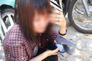 Những tiếng chuông điện thoại oan nghiệt từ phòng thi...