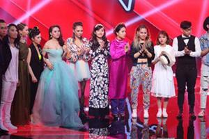 Đêm Liveshow đầu tiên của The Voice đầy "sạn"