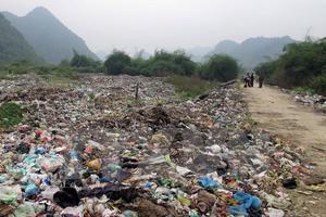 Thái Nguyên: Bức xúc vì ô nhiễm, dân đập phá nhà máy xử lý rác thải