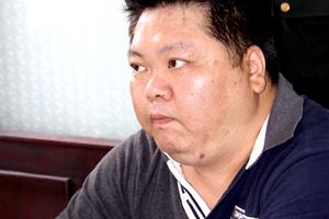 Người nước ngoài trả tiền ăn uống 1,5 tỷ đồng bằng thẻ giả