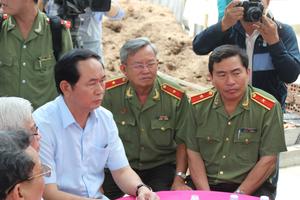 Bộ trưởng CA tới hiện trường, chỉ đạo điều tra vụ sát hại 6 người