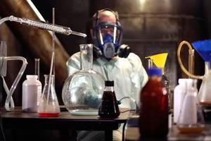 Bắt giáo sư TQ chế và bán thuốc lắc khắp thế giới