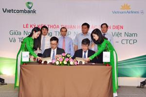 VIETCOMBANK VÀ VIETNAM AIRLINES ký kết thỏa thuận hợp tác 
