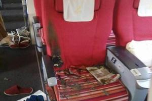 Hành khách châm lửa đốt máy bay đang hạ cánh
