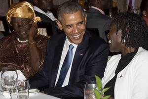 Obama ăn tối cùng họ hàng ở Kenya