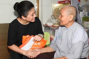 "Hãy cùng chung tay bảo vệ ngôi nhà chung của nhân loại" 