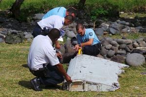 Malaysia xác nhận mảnh vỡ máy bay ở Ấn Độ Dương là từ MH370