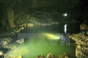 Đưa tour khám phá Xuyên Sơn Hồ-động Phong Nha vào khai thác