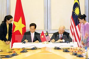 Thủ tướng kết thúc chương trình hoạt động tại Malaysia, Singapore