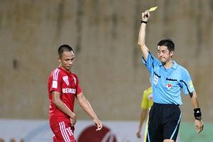 Trọng tài ngoại có chữa được bệnh cho V.League?
