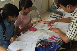 Trường top dưới vẫn “ngóng” thí sinh