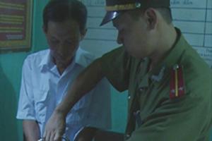 Bắt đối tượng lợi dụng dân chủ nói xấu Nhà nước