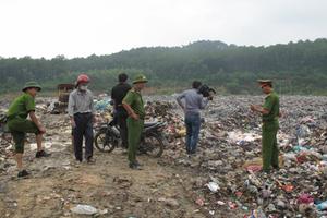 Bắt và thiêu hủy hơn 600kg nội tạng lợn ôi thiu 