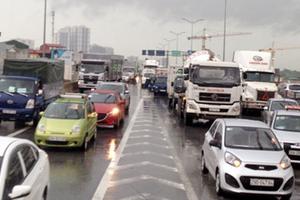 Hà Nội: Hàng loạt doanh nghiệp taxi giảm giá cước