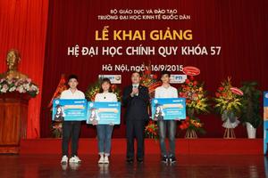 Trao tặng học bổng Bảo Việt – Niềm tin thắp sáng tương lai 