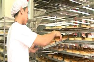 Cẩn trọng với chất lượng của các mẫu bánh Trung Thu thủ công