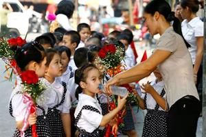 Khai giảng năm học mới: Lễ ít, hội nhiều