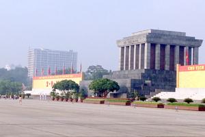 Ai cấp phép xây dựng tòa nhà "cao vút" bên Lăng Bác?