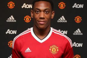 Tân binh Martial của Man United đi vào lịch sử chuyển nhượng