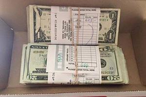 Đặt gà rán, bất ngờ nhận được 1.300 USD
