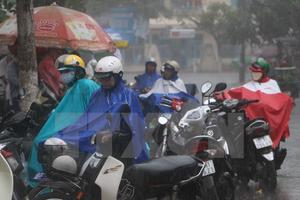 Mây đối lưu tiếp tục gây mưa rào cho khu vực nội thành Hà Nội