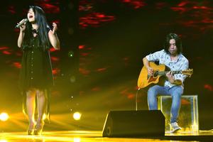Thu Phương thẳng tay loại ca nương Kiều Anh tại The Voice