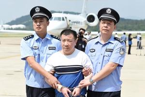 Mỹ lần đầu “nhả” quan tham Trung Quốc trong “Lưới trời“