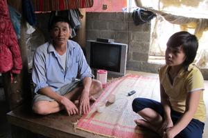 Cán bộ xã "cò" viên chức giáo viên  