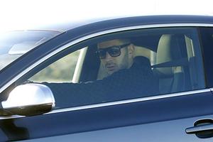 Coi thường pháp luật, Karim Benzema bị bắt xe