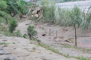 Trung Quốc bất ngờ xả lũ: Nước xa, họa gần