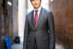 Hình ảnh tân Thủ tướng Canada gây sốt vì… quá quyến rũ