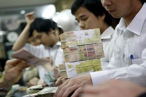 Nợ công vượt 1.000 USD mỗi người