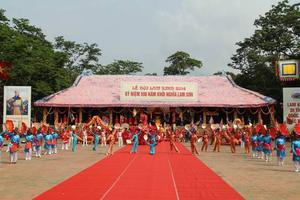 Lam Kinh khai hội