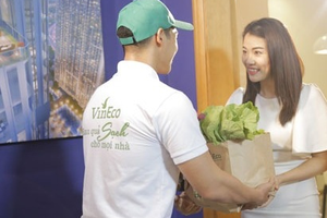 Thấy gì từ chương trình tặng rau sạch cho cư dân Vinhomes?