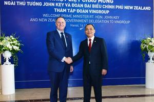 Thủ tướng New Zealand thăm và làm việc tại Tập đoàn Vingroup
