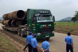 Tài xế xe quá tải thách thức pháp luật