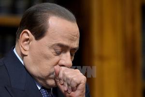 Italy xét xử 4 kẻ dắt gái mại dâm cho cựu Thủ tướng Berlusconi