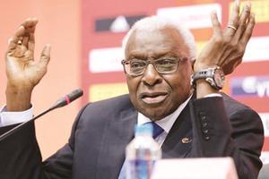 Scandal tham nhũng, doping: IOC “trảm” cựu chủ tịch IAAF